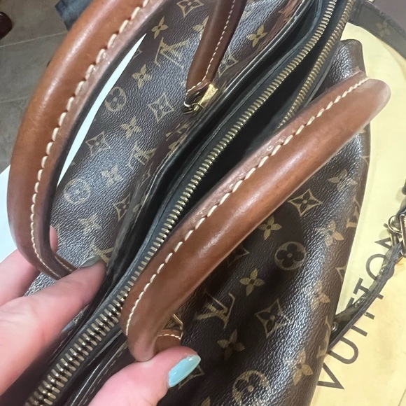 Louis Vuitton Pallas Monogram Noir w/ black cowhide trim, brown handles. - Picture 12 of 14